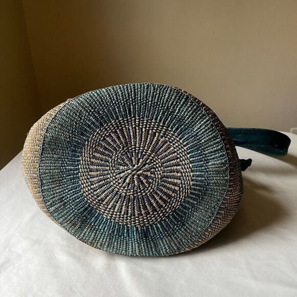Vintage Woven Sisal &‎ Leather Bucket Bag Teal Blue Boho Beach Market Tote - Picture 4 of 9